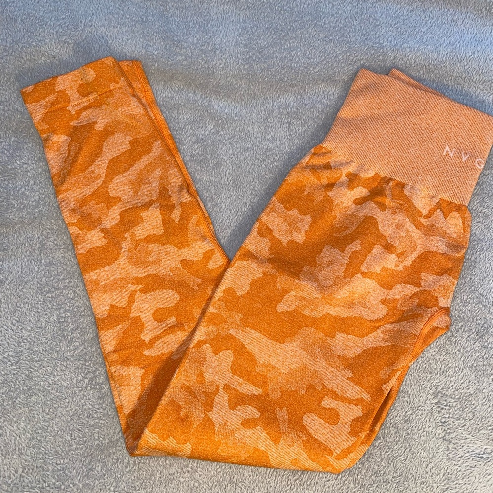 Burnt orange NVGTN Camo Seamless